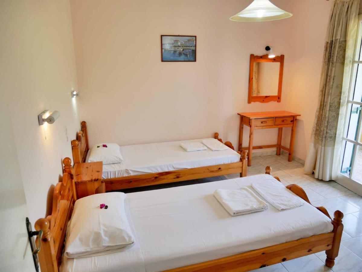Yiannis Apartments Agios Georgios Pagoi Corfu アギオス・ゲオルギオス・パゴン エクステリア 写真