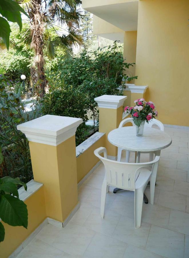 Yiannis Apartments Agios Georgios Pagoi Corfu アギオス・ゲオルギオス・パゴン エクステリア 写真