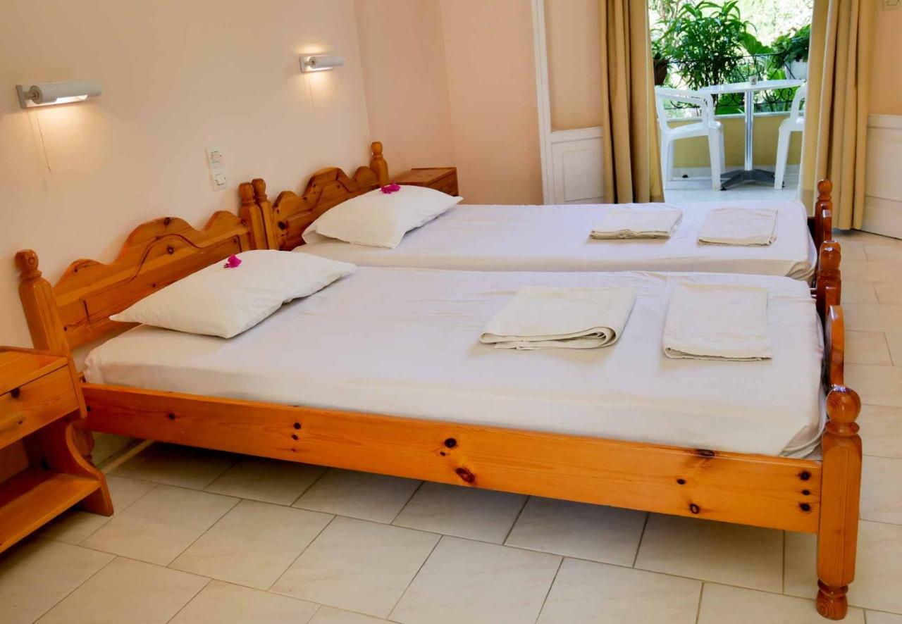 Yiannis Apartments Agios Georgios Pagoi Corfu アギオス・ゲオルギオス・パゴン エクステリア 写真