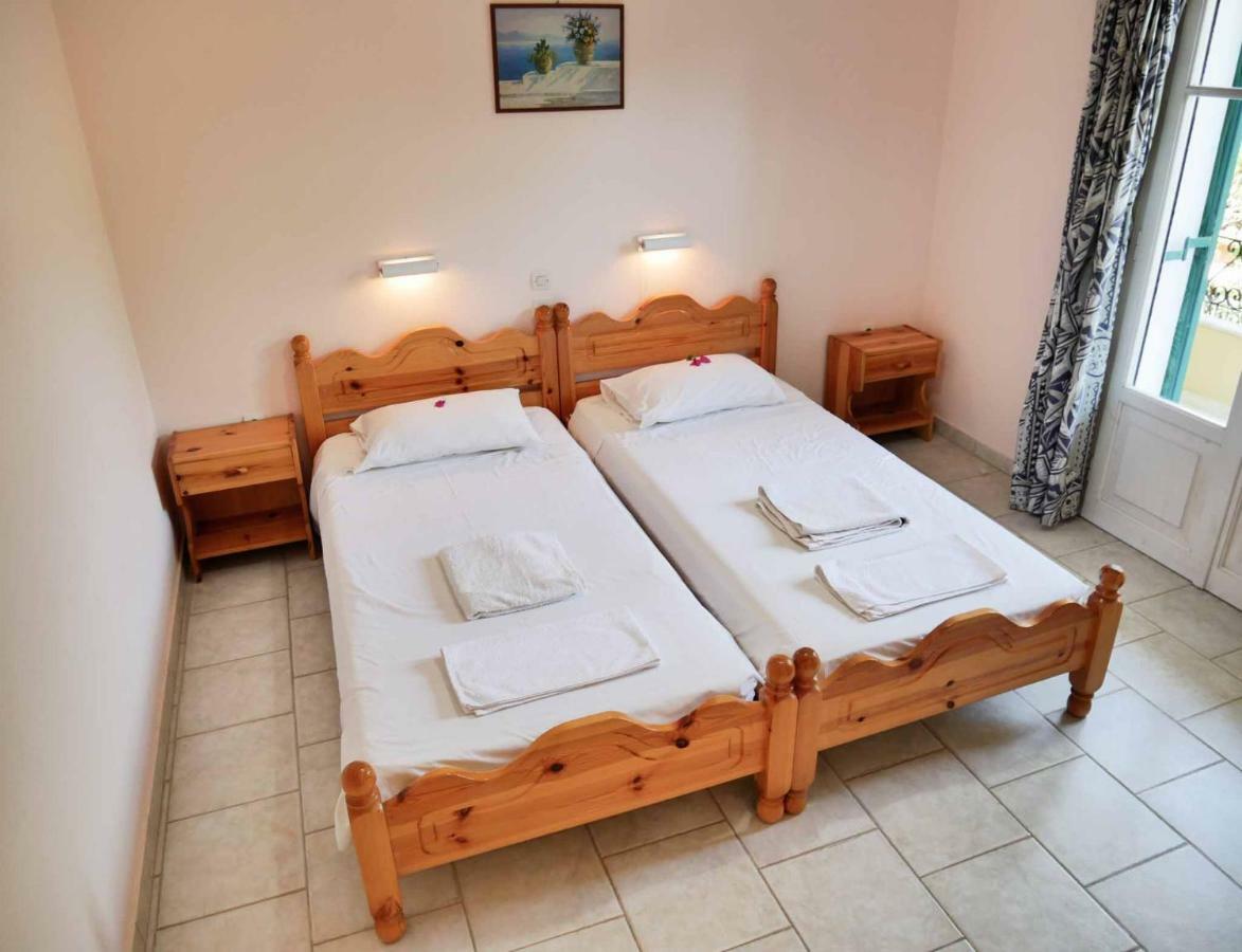 Yiannis Apartments Agios Georgios Pagoi Corfu アギオス・ゲオルギオス・パゴン エクステリア 写真