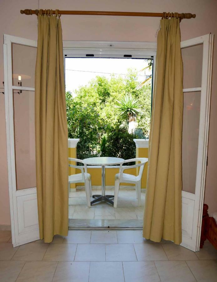 Yiannis Apartments Agios Georgios Pagoi Corfu アギオス・ゲオルギオス・パゴン エクステリア 写真