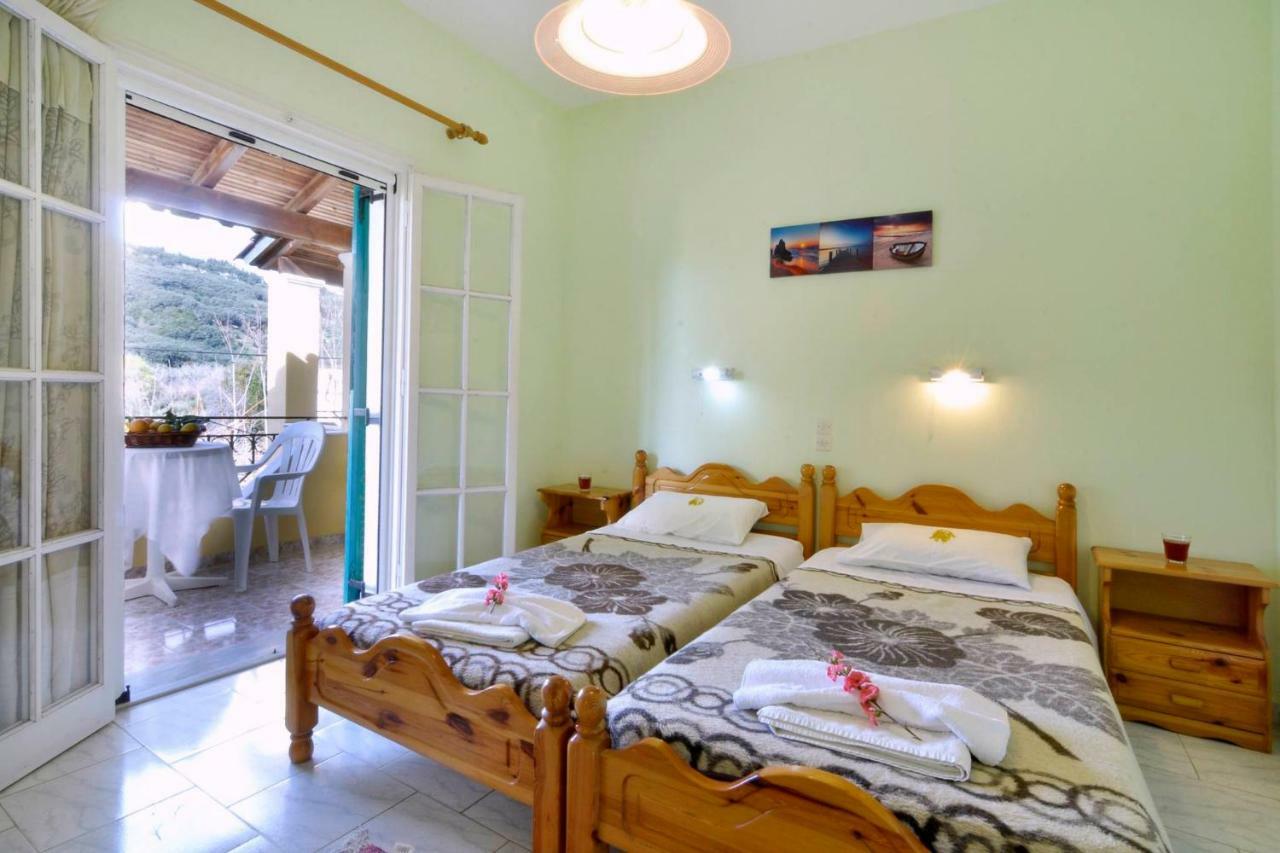 Yiannis Apartments Agios Georgios Pagoi Corfu アギオス・ゲオルギオス・パゴン エクステリア 写真