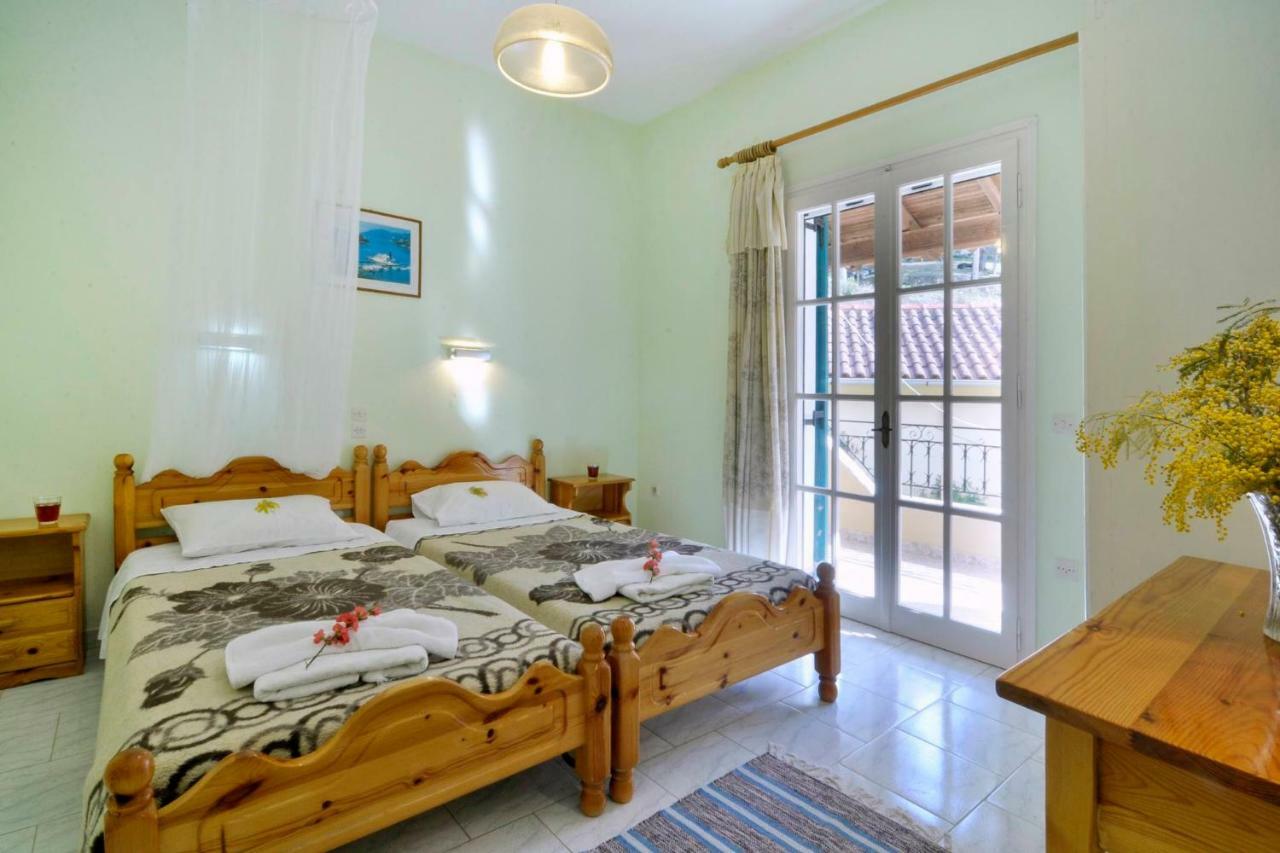 Yiannis Apartments Agios Georgios Pagoi Corfu アギオス・ゲオルギオス・パゴン エクステリア 写真